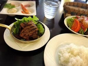 ビストロ セルポア