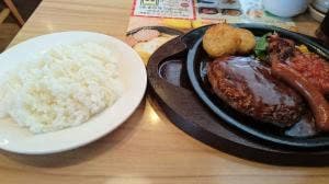 ガスト 郡山八山田店