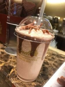 リンツ ショコラ カフェ 三井アウトレットパーク北陸小矢部店