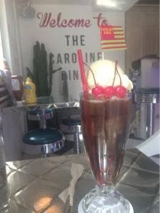 CAROLINE DINER