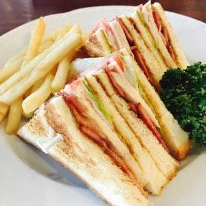 ロイヤルホスト 新潟県庁前店