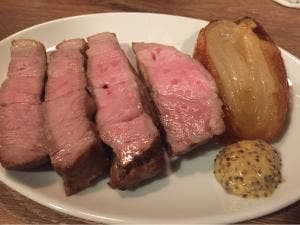 洋酒と洋食 ユトリロ