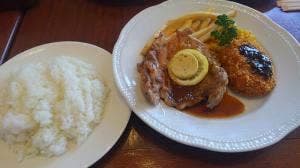 ロイヤルホスト 芦屋店