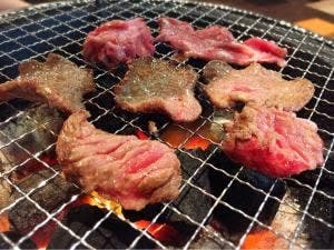 炭火ホルモン そがん