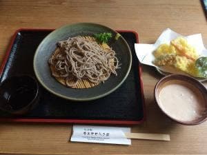 そば処 今出せせらぎ園