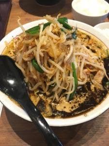 ボウボウラーメン とみ