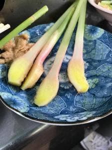 松よし