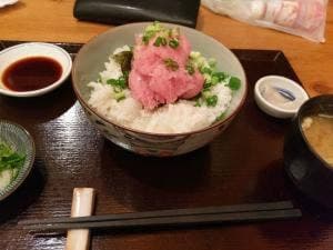 豆魚菜 万さく