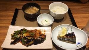 やよい軒 青葉台店