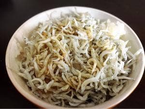 しらす製造直売店 中嶋丸