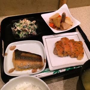 菜食美 つき朋