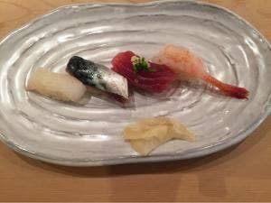 すし徳 灑落