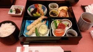 日本料理 御河