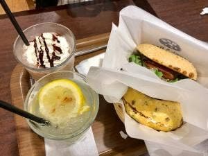 BAGEL & BAGEL アトレ大森 カフェ店