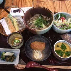炭火焼とふるさと料理 山の茶屋