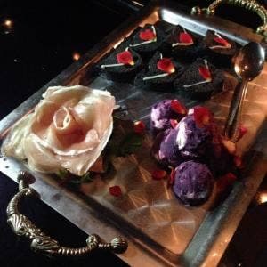 VAMPIRE CAFE