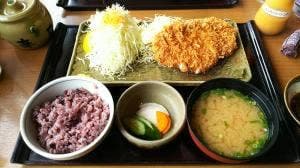 とん膳 八街店