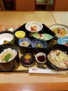 つきひ 上本町店
