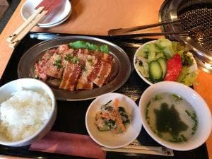焼肉牛若