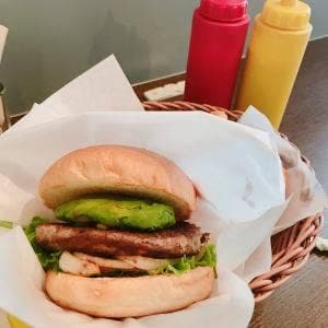 フレッシュネスバーガー 矢場町店