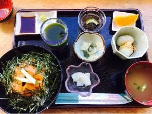 むらの茶屋