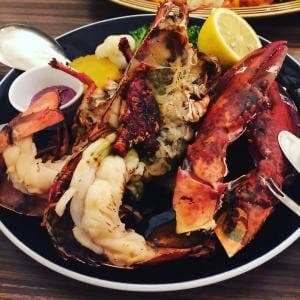 シーフードマーケット ランブルフィッシュ ザ・ブセナテラス