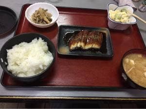 つるはしちゃんこみねや