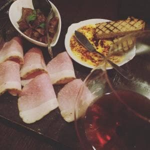 bar à vin ate