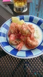 プールサイドレストラン アウトリガー