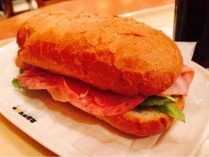 ドトールコーヒーショップ 新宿文化センター通り店