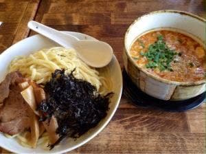 麺屋 くろまる