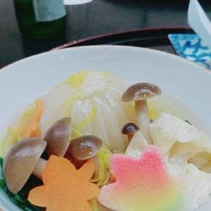 小新たつみ