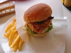 ハンバーガーショップ B1