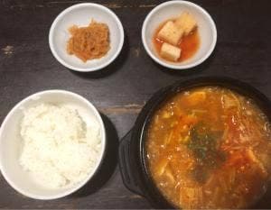 コリアンダイニング まにわ