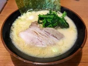 鶴見家 平和島店