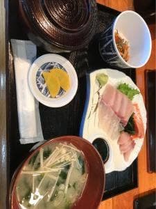 うろこ亭