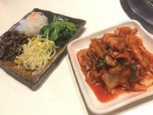 焼肉 六区