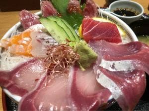 海鮮と陶器の城