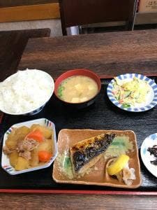 まるよし食堂