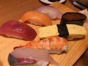 や台ずし 津駅前町