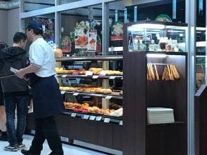 VIE DE FRANCE 春木店