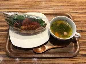ナチュラルカフェ モンステラ