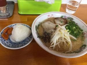 ラーメン岡本っちゃん