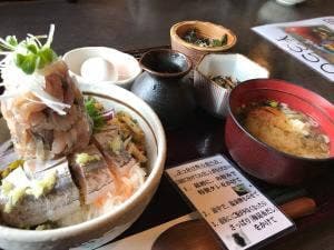 魚季亭