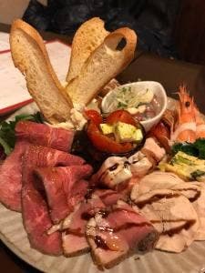 ワイン居酒屋 発