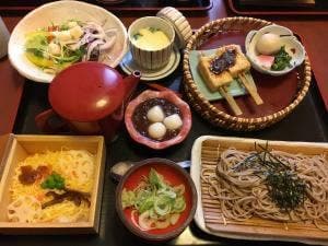 やじろべえ東海加木屋店