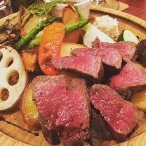 鹿肉＆オイスターバル鹿肉SLOWDOWN