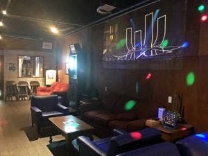 RJ's Social