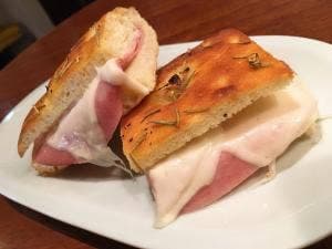 フォカッチェリア アルタムーラ