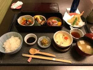 彩食絢味 花谷山中